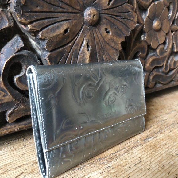 Braccialini Metallic Silver Embossed Cars Leather Trifold Checkbook Wallet - Picture 13 of 16